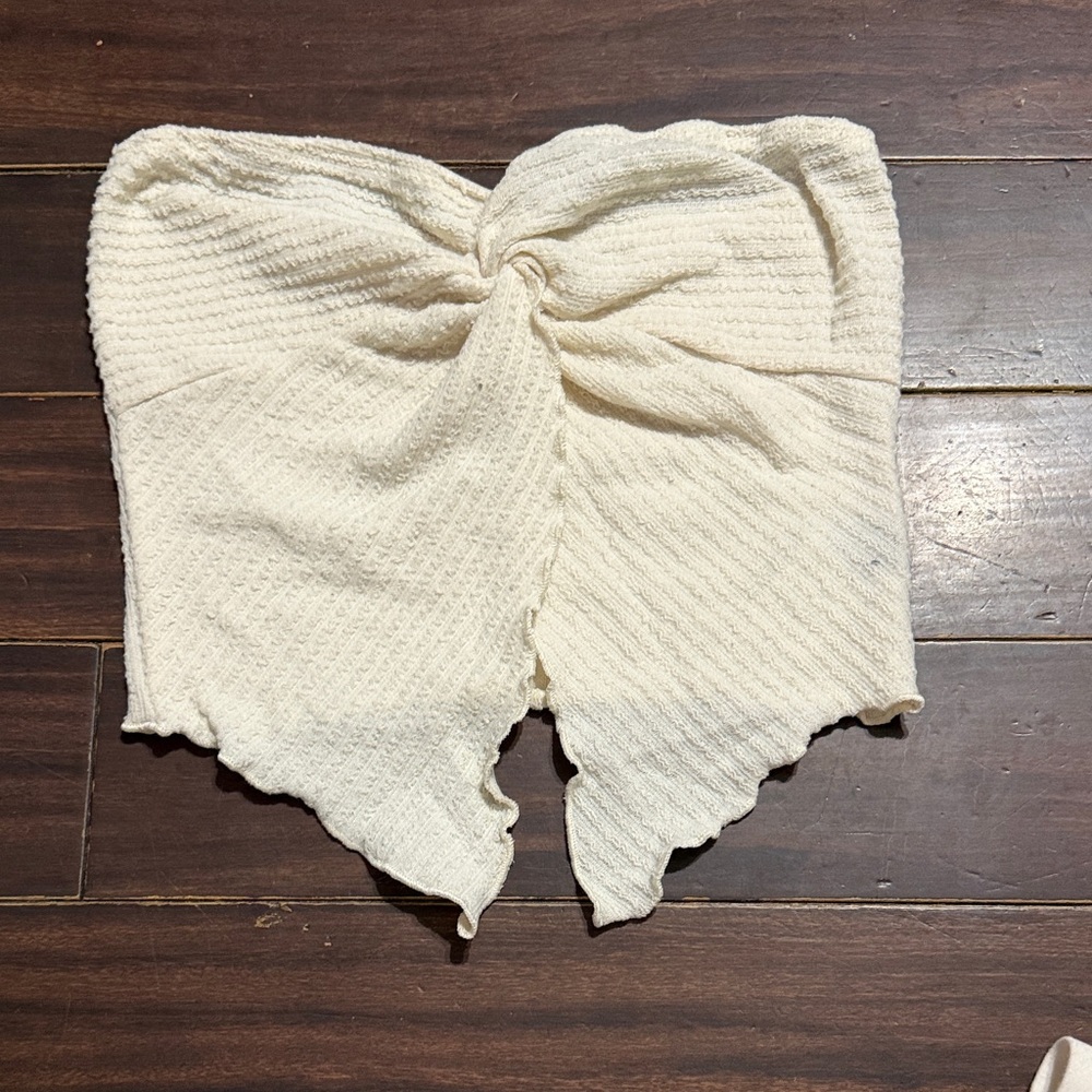 SHEIN Cream Textured Crop Top